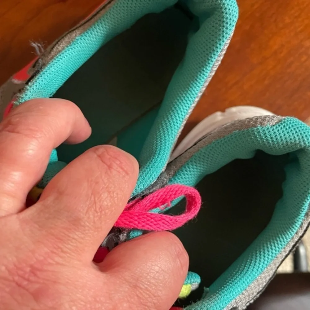 10/$20🔥Girls Nike Shoes‎